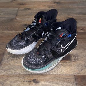 Kyrie 7